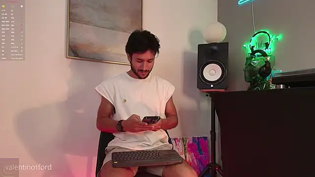 Valentinoford online show from May 19, 10:28 pm