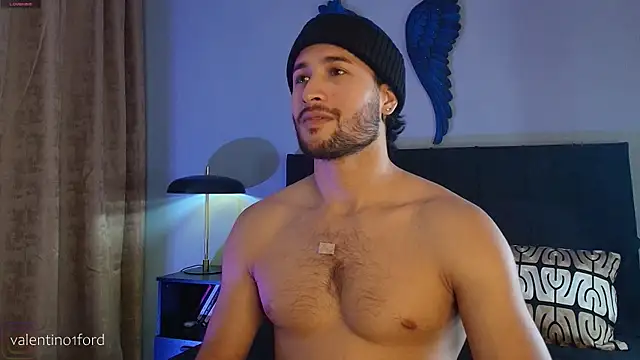 Snapshot of Valentinoford chatting on February 28, 10:53 pm Valentinoford online show from February 28, 10:53 pm