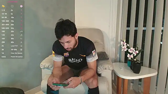 Valentinoford online show from February 23, 12:30 am