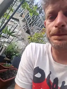 Snapshot of Jonjon3669 chatting on April 8, 6:09 pm Jonjon3669 online show from April 8, 6:09 pm