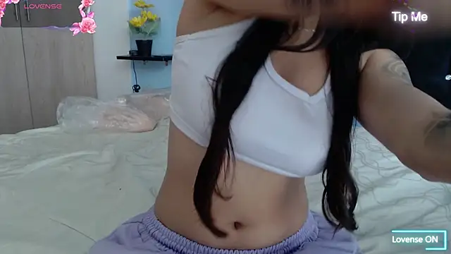 evatits 1 online show from November 20, 1:01 pm