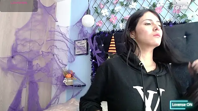 evatits 1 online show from October 21, 12:04 pm