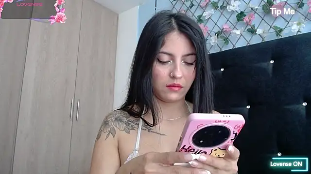 evatits 1 online show from December 4, 12:26 pm