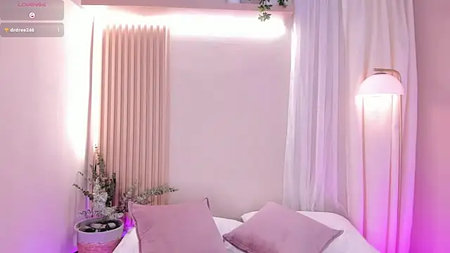 Snapshot of mara_brooks chatting on November 14, 8:23 pm mara brooks online show from November 14, 8:23 pm