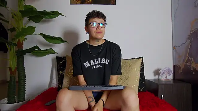 alex noa online show from January 13, 7:40 pm