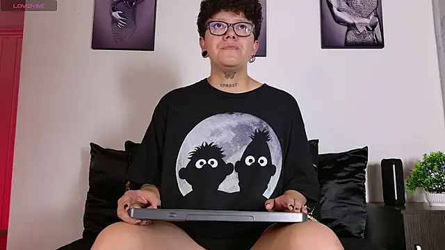 Snapshot of alex_noa chatting on July 10, 7:25 pm alex noa online show from July 10, 7:25 pm