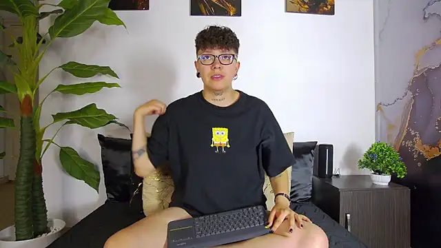 alex noa online show from April 1, 6:05 pm