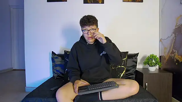 alex noa online show from April 16, 7:25 pm