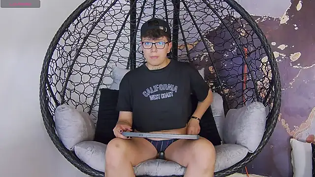 alex noa online show from September 16, 7:37 pm