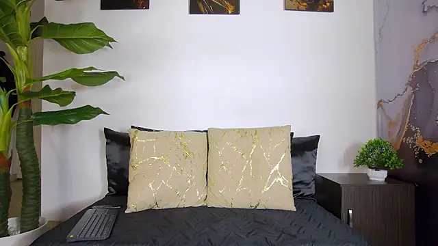 alex noa online show from February 12, 7:24 pm