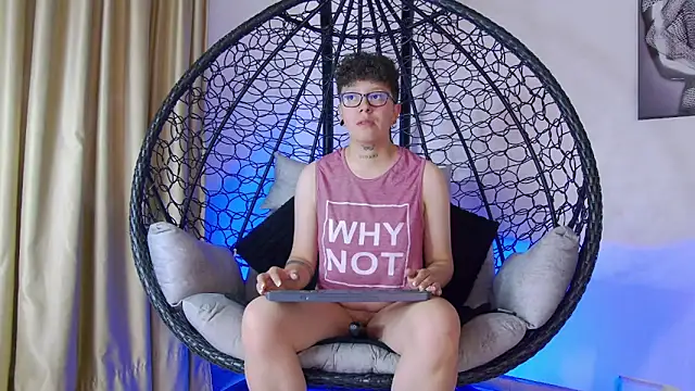 alex noa online show from May 5, 7:28 pm