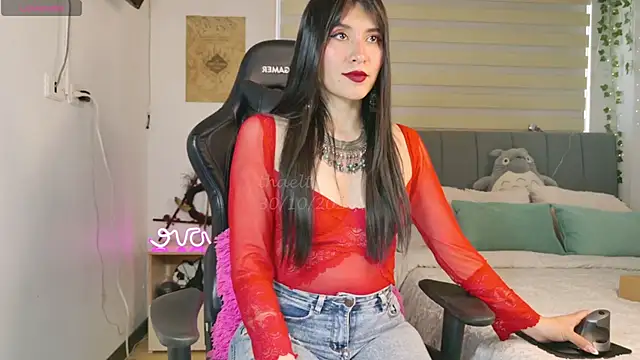  thaeltaylor online show from October 30, 9:01 pm