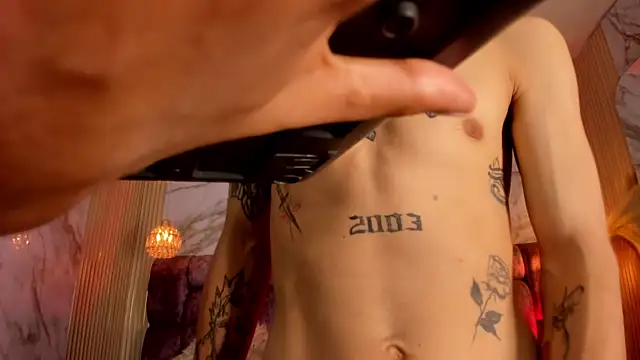 kendalltaylorr online show from April 12, 3:10 am