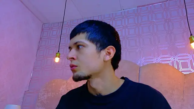 kendalltaylorr online show from March 19, 3:17 am