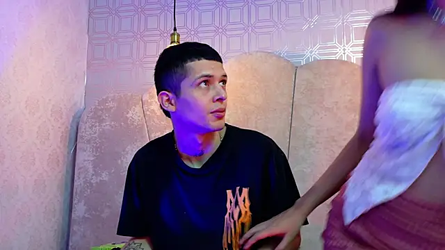 kendalltaylorr online show from December 3, 12:37 pm