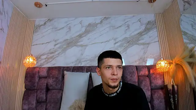 kendalltaylorr online show from March 29, 3:08 am