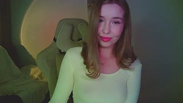 Snapshot of mia_raspberrie chatting on March 3, 8:16 pm mia raspberrie online show from March 3, 8:16 pm