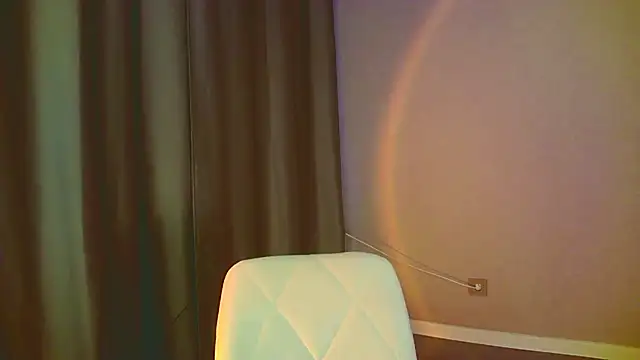 Snapshot of mia_raspberrie chatting on January 7, 5:43 am mia raspberrie online show from January 7, 5:43 am