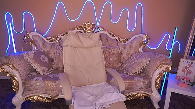 ArianaDarkk online show from November 8, 5:00 am