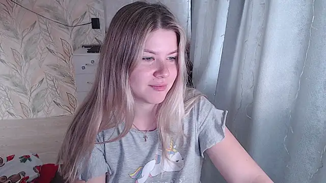 Snapshot of MelissaXKinky chatting on November 13, 10:08 am MelissaXKinky online show from November 13, 10:08 am