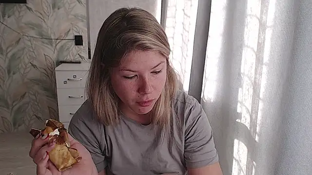 MelissaXKinky online show from October 15, 6:00 am