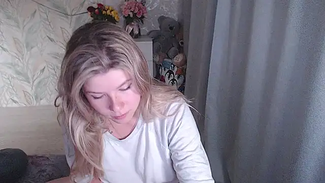 Snapshot of MelissaXKinky chatting on October 25, 7:36 pm MelissaXKinky online show from October 25, 7:36 pm