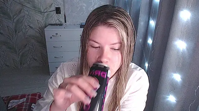 Snapshot of MelissaXKinky chatting on November 16, 6:12 pm MelissaXKinky online show from November 16, 6:12 pm