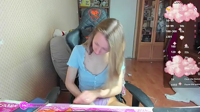 Snapshot of cutieMila chatting on November 24, 6:13 am cutieMila online show from November 24, 6:13 am