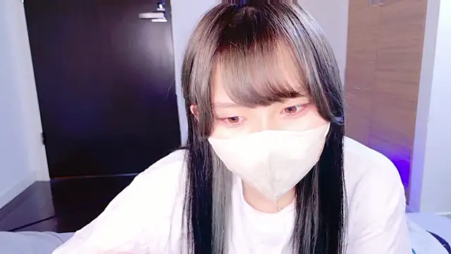 senachinnn online show from October 19, 8:50 am