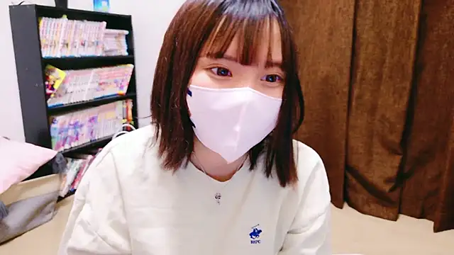 senachinnn online show from December 3, 7:38 am