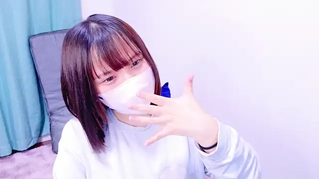 senachinnn online show from December 11, 7:42 am