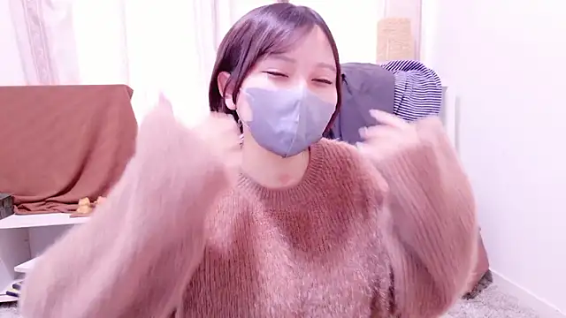 senachinnn online show from November 12, 3:10 am