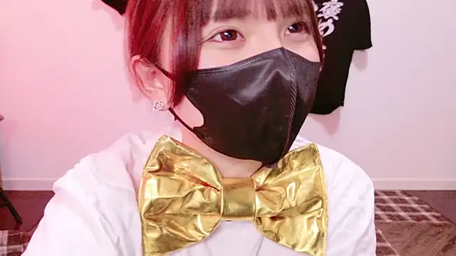 senachinnn online show from February 3, 6:45 am