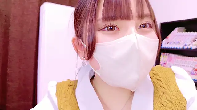 senachinnn online show from February 25, 12:05 pm