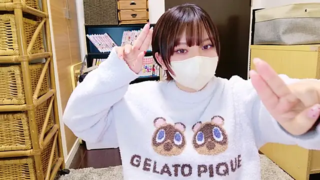 senachinnn online show from December 5, 6:12 am