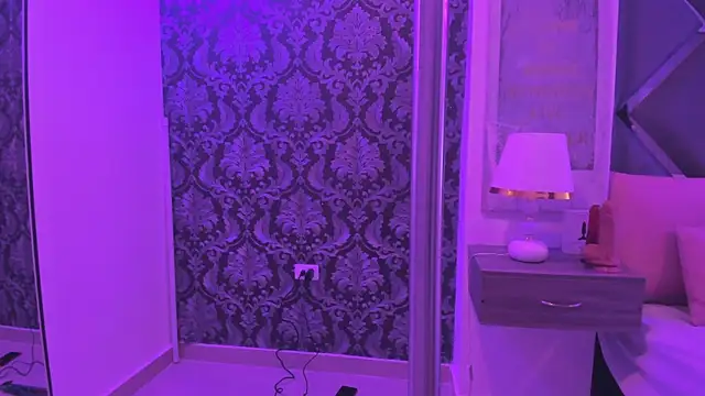 Charlotte Myers online show from September 26, 7:43 pm