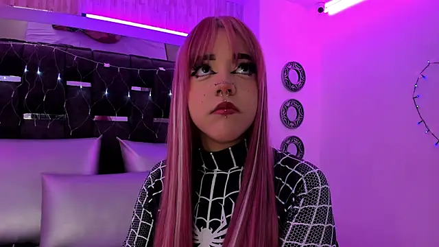 Charlotte Myers online show from March 18, 11:22 am