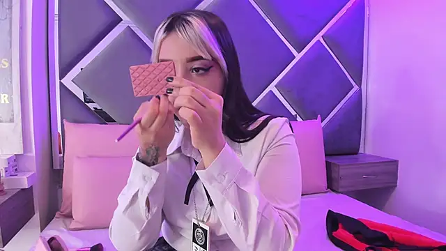 Charlotte Myers online show from October 24, 7:46 pm