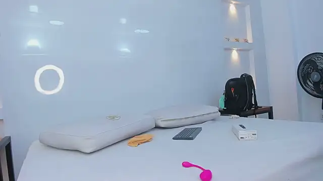 Dalia-Prada online show from April 11, 7:45 am