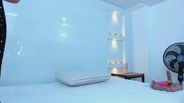 Dalia-Prada online show from November 15, 4:49 am