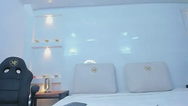 Dalia-Prada online show from April 18, 4:48 am