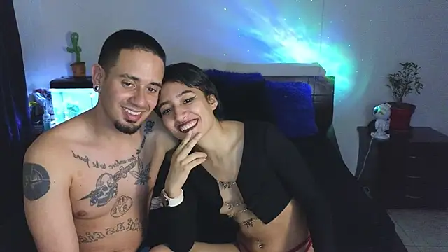Snapshot of tony_and_sophia chatting on February 25, 11:10 am tony and sophia online show from February 25, 11:10 am