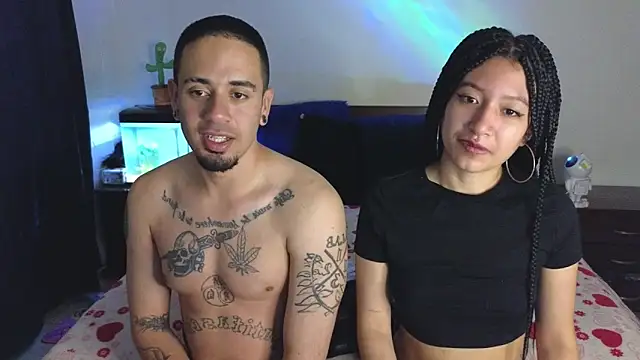 Snapshot of tony_and_sophia chatting on March 19, 11:06 am tony and sophia online show from March 19, 11:06 am