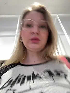 Teya moon  online show from December 23, 8:57 am