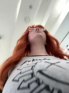 Snapshot of Teya_moon_ chatting on July 10, 10:15 am Teya moon online show from July 10, 10:15 am