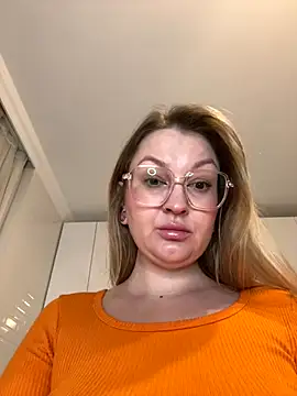 Snapshot of Teya_moon_ chatting on October 13, 6:20 pm Teya moon online show from October 13, 6:20 pm