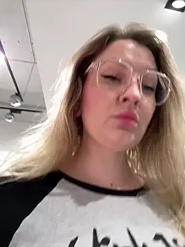 Snapshot of Teya_moon_ chatting on September 27, 12:55 pm Teya moon online show from September 27, 12:55 pm