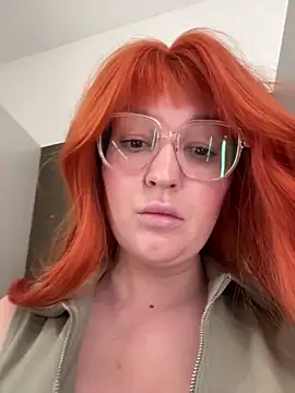 Snapshot of Teya_moon_ chatting on May 28, 10:22 am Teya moon online show from May 28, 10:22 am