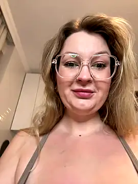 Snapshot of Teya_moon_ chatting on September 19, 5:17 pm Teya moon online show from September 19, 5:17 pm