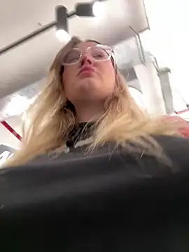 Teya moon  online show from February 8, 12:58 pm